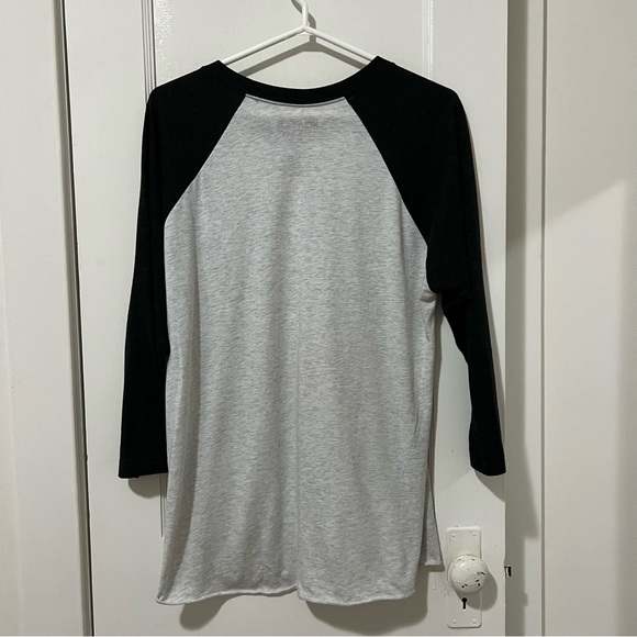 3/$30 ✨ Stranger Things Vintage Style Raglan - Picture 6 of 6